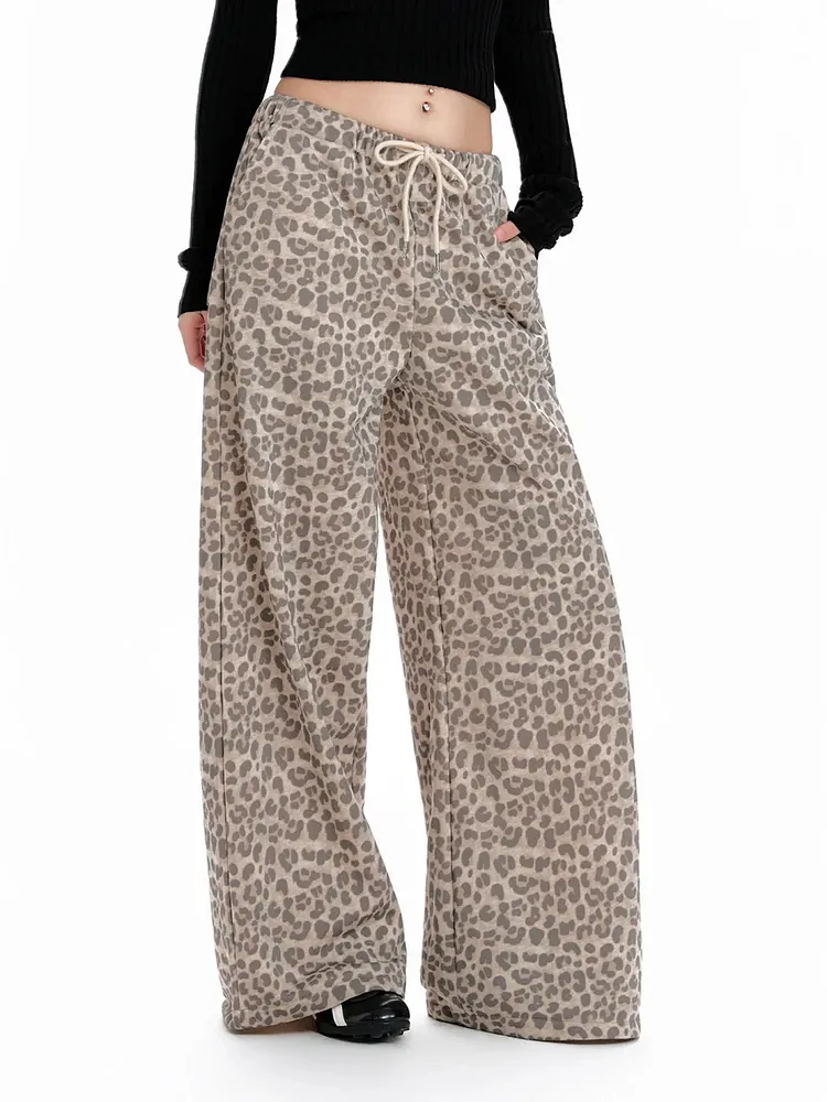 Drawstring leopard print wide-leg pants