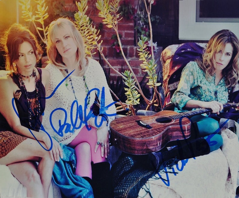 THE BANGLES SIGNED Photo Poster painting X3 Susanna Hoffs, Debbie Peterson, Vicki Peterson wcoa