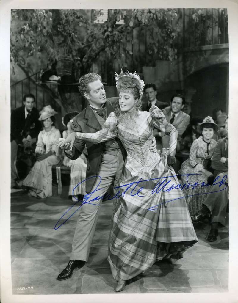 Jeanette MacDonald JSA Coa Signed 8x10 Photo Poster painting Autograph