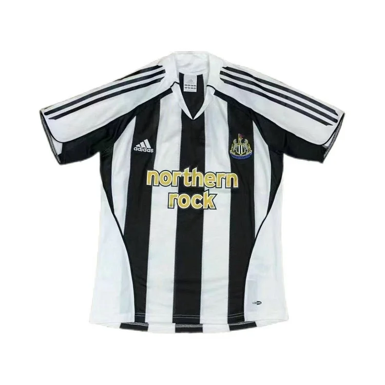 Retro 2005-2006 Newcastle United home football jersey