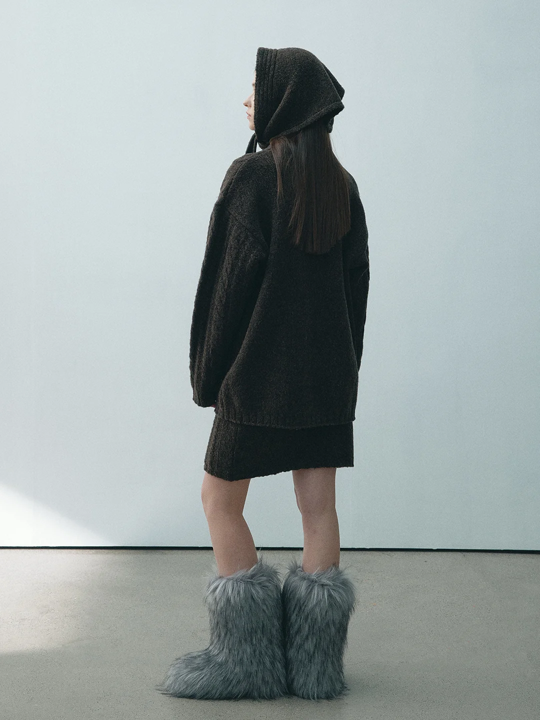 Woherb [Daihe] Winter New Leisure High Waist Wool Thick Needle Simple Joker Twisted Flower Five Half Skirt H7886-Outfit Ideas