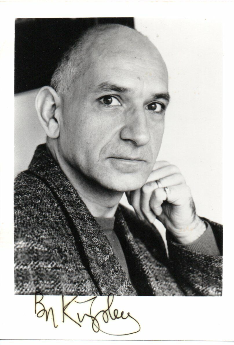 BEN KINGSLEY HAND SIGNED Photo Poster painting 6X4 BRITISH FILM / STAGE ACTOR GANDHI