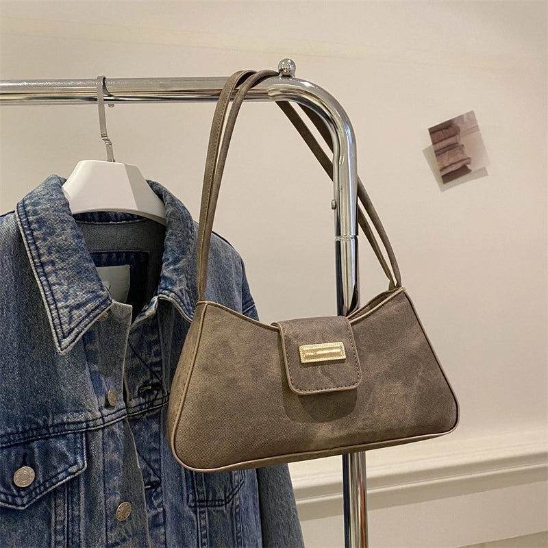 Women’s Medium Pu Leather Solid Color Streetwear Zipper Underarm Bag