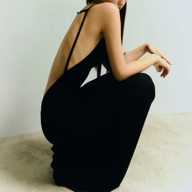 Uveng Uveng 2024 New Fashion Sexy Back Hollow Out Slim Show Thin Sling Horn Jumpsuit