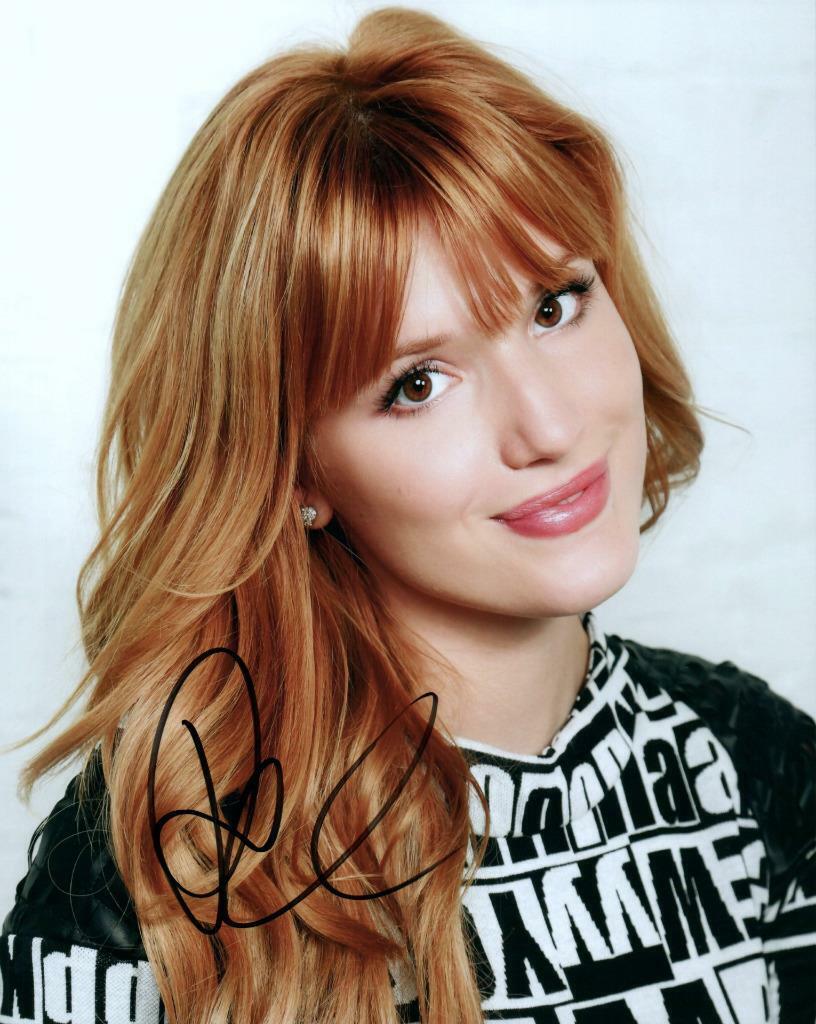 Bella Thorne signed 8x10 Picture autographed Photo Poster painting Nice Photo Poster painting with COA