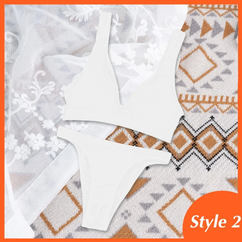 Women Seamless Bra Set Sexy Thong Low Waist Panties Wire Free Bra Push Up Bralette Lingerie Deep V Backless Underwear Set