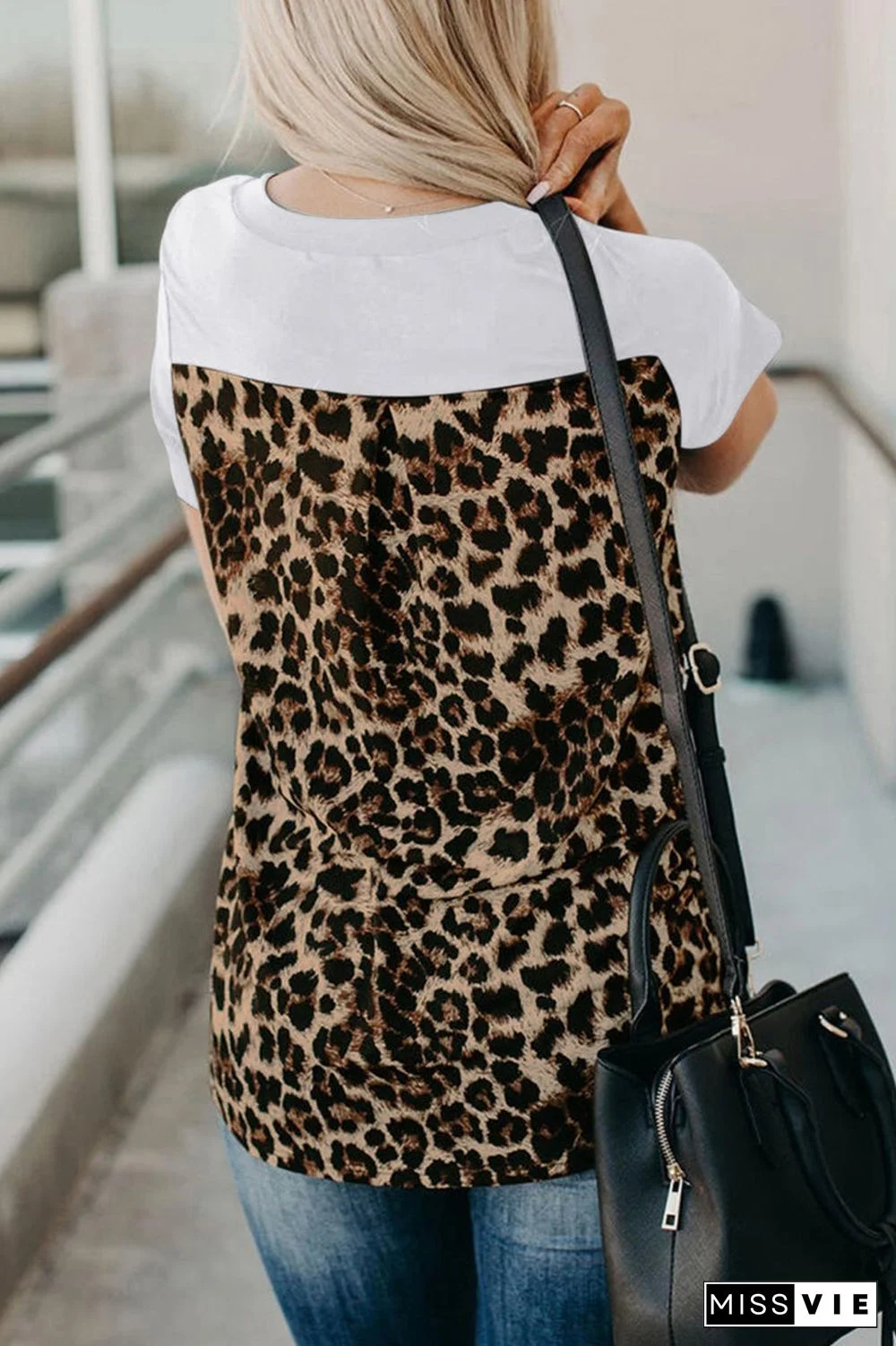 Printed Irregular V-Neck Pocket T-Shirt