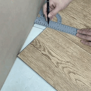 مسطرة النجارة متعددة الوظائف