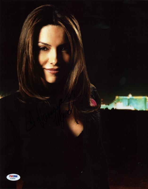 Vanessa Marcil Sexy Signed Authentic 11X14 Photo Poster painting Autographed PSA/DNA #Y18692