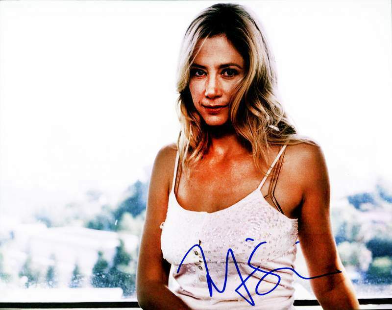 Mira Sorvino authentic signed celebrity 8x10 Photo Poster painting W/Cert Autographed A6