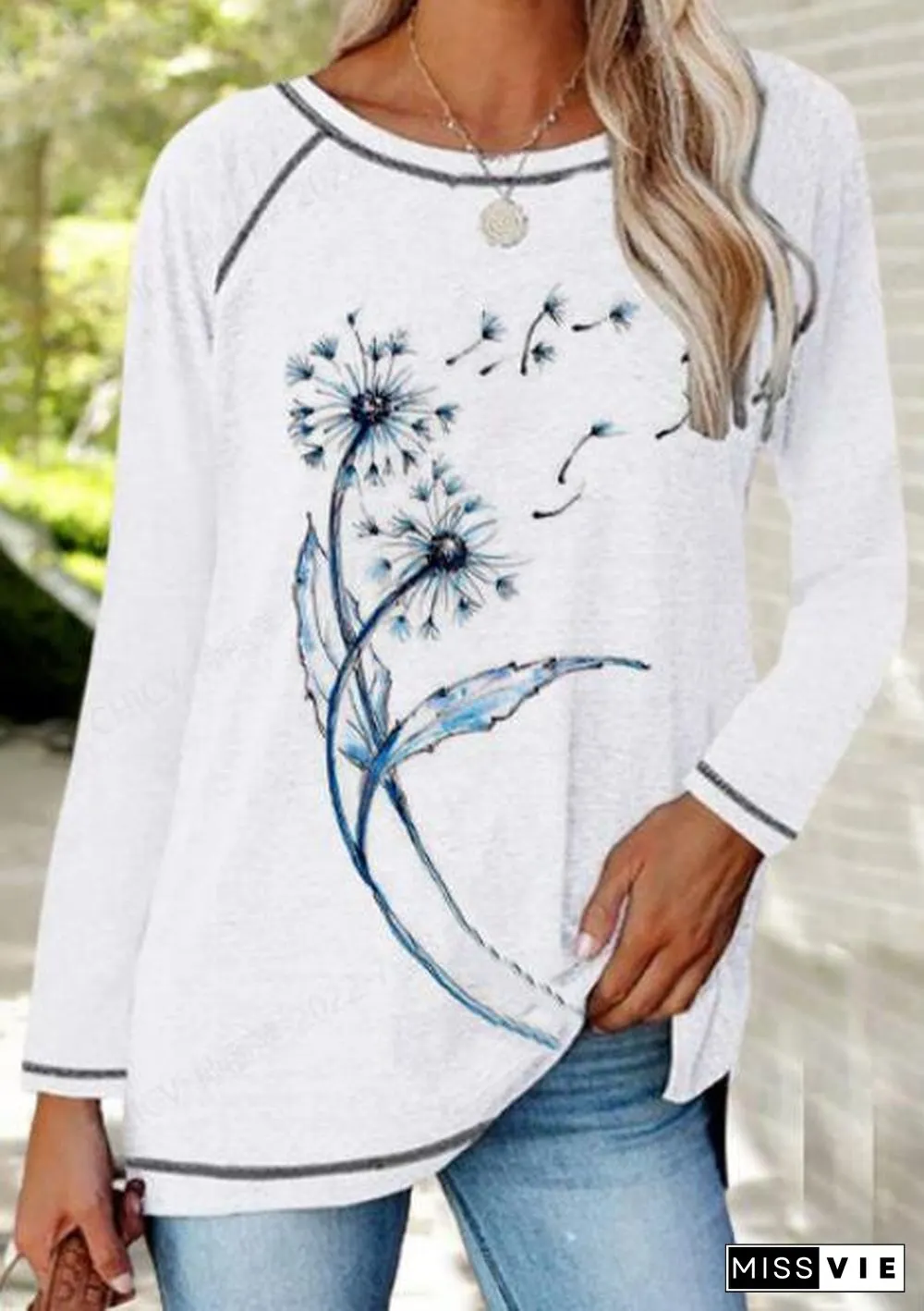 Casual Autumn Dandelion House Jersey Long Sleeve Crew neck Regular size t-shirt for women
