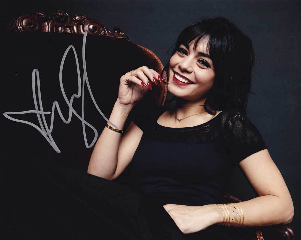 Vanessa Hudgens In-person AUTHENTIC Autographed Photo Poster painting SHA #34562