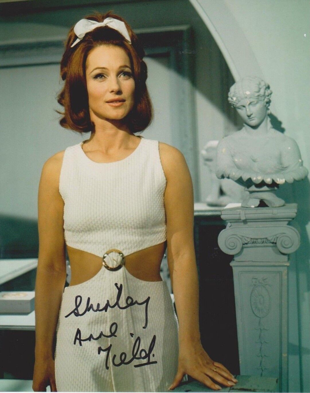 Shirley Anne Field Signed 8x10 Photo Poster painting -Star of THE ENTERTAINER - CUTE!!! G711