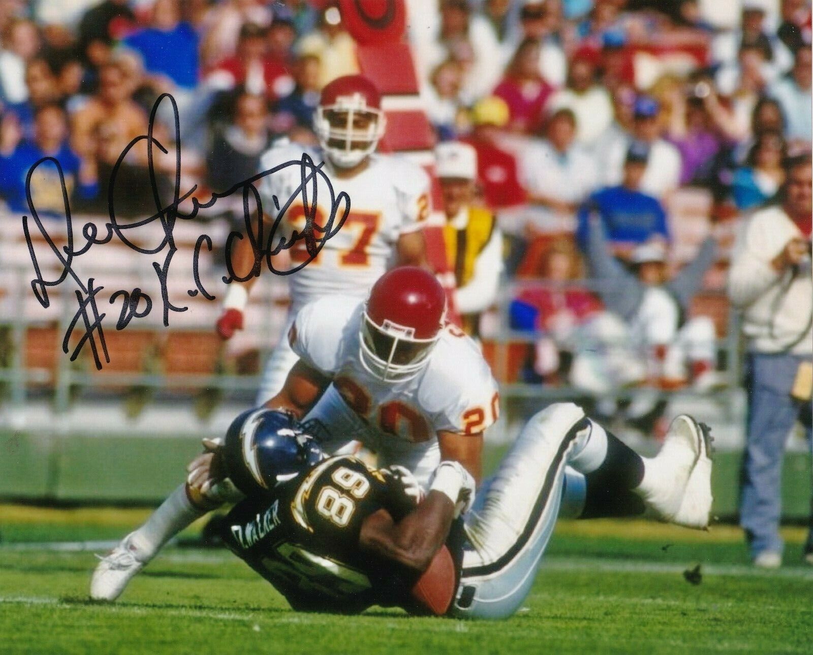 DERON CHERRY KANSAS CITY CHIEFS ACTION SIGNED 8X10