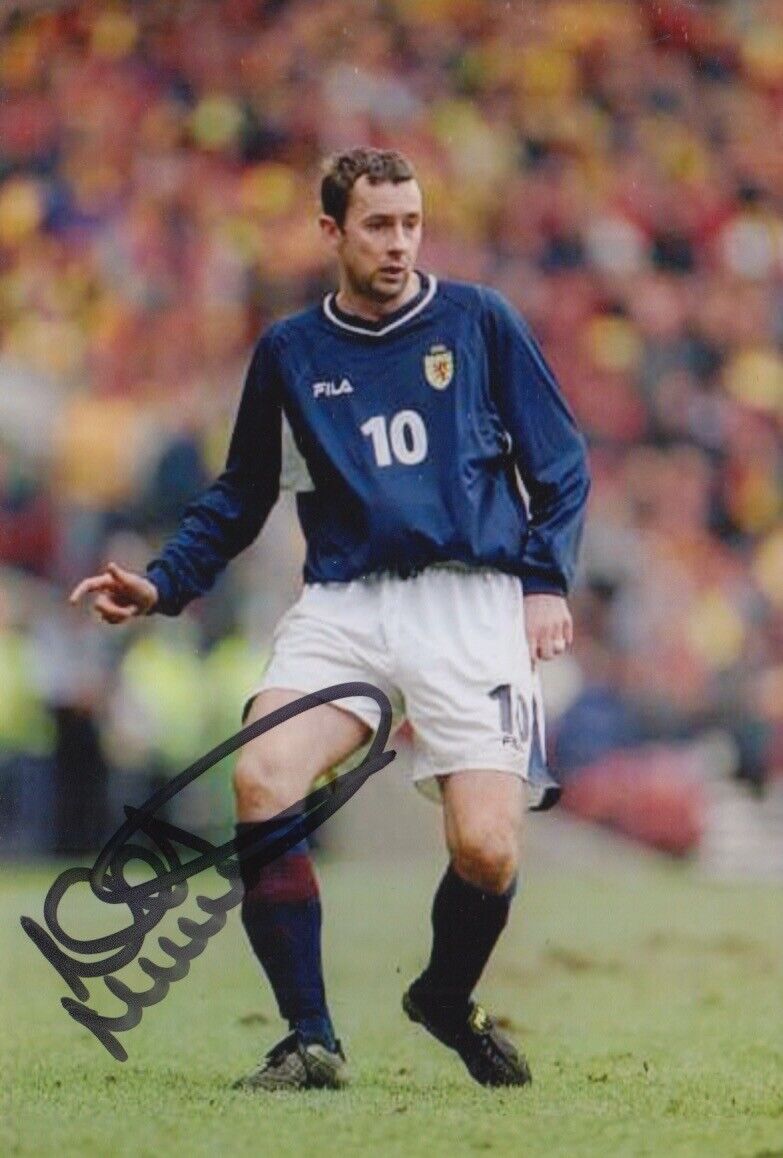 DON HUTCHISON HAND SIGNED 6X4 Photo Poster painting SCOTLAND FOOTBALL AUTOGRAPH 1