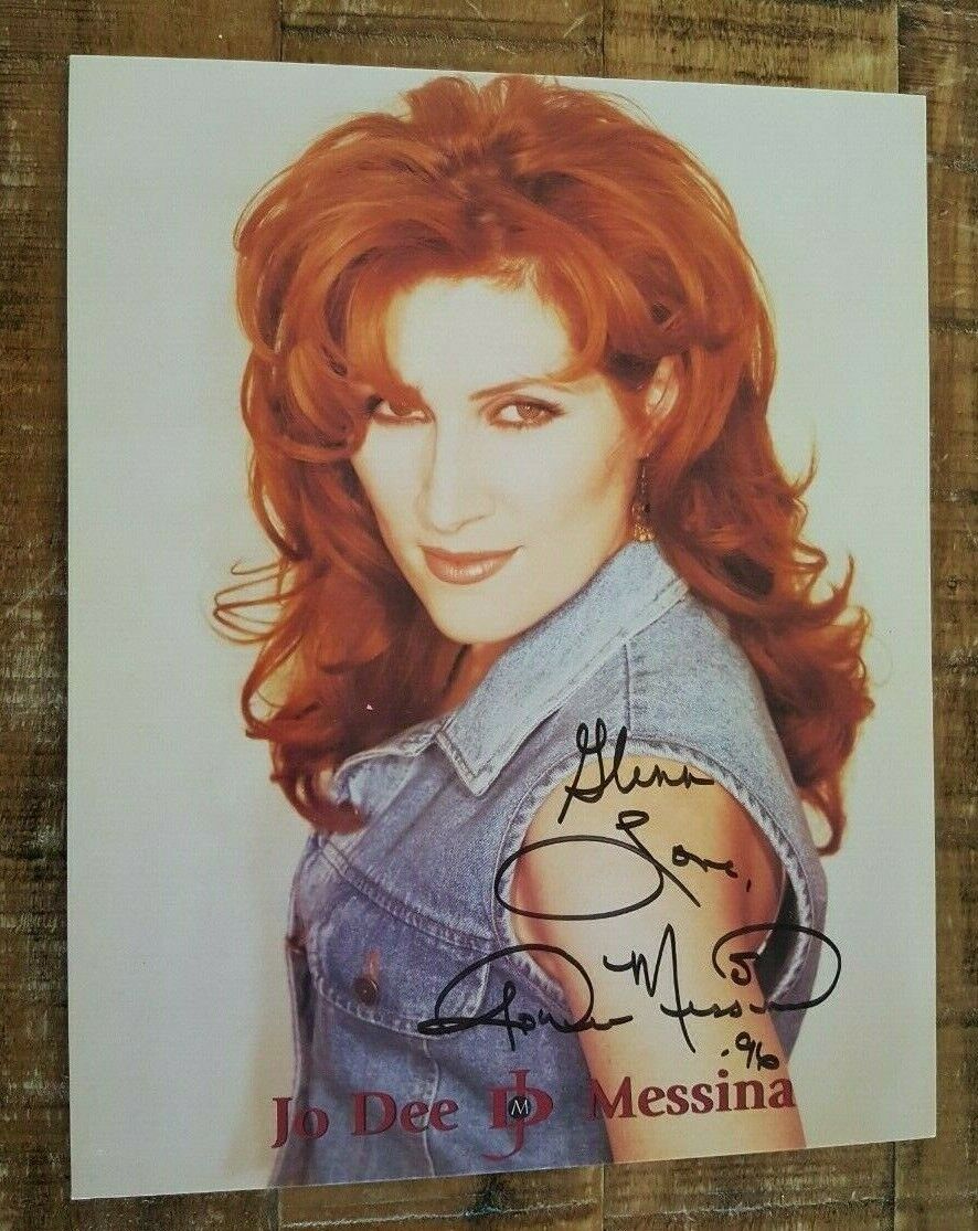 Signed & Inscribed Jo Dee Messina Cardboard Color Photo Poster painting - (8 x 10