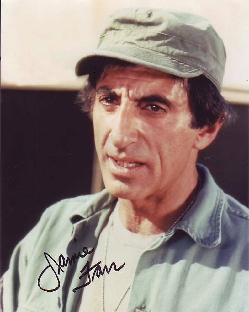 Jamie farr signed autographed m*a*s*h cpl max klinger Photo Poster painting