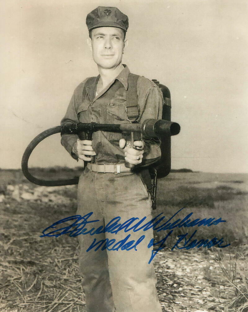 HERSHEL WOODY WILLIAMS SIGNED AUTOGRAPH 8X10 Photo Poster painting - MOH MEDAL OF HONOR WW2 HERO