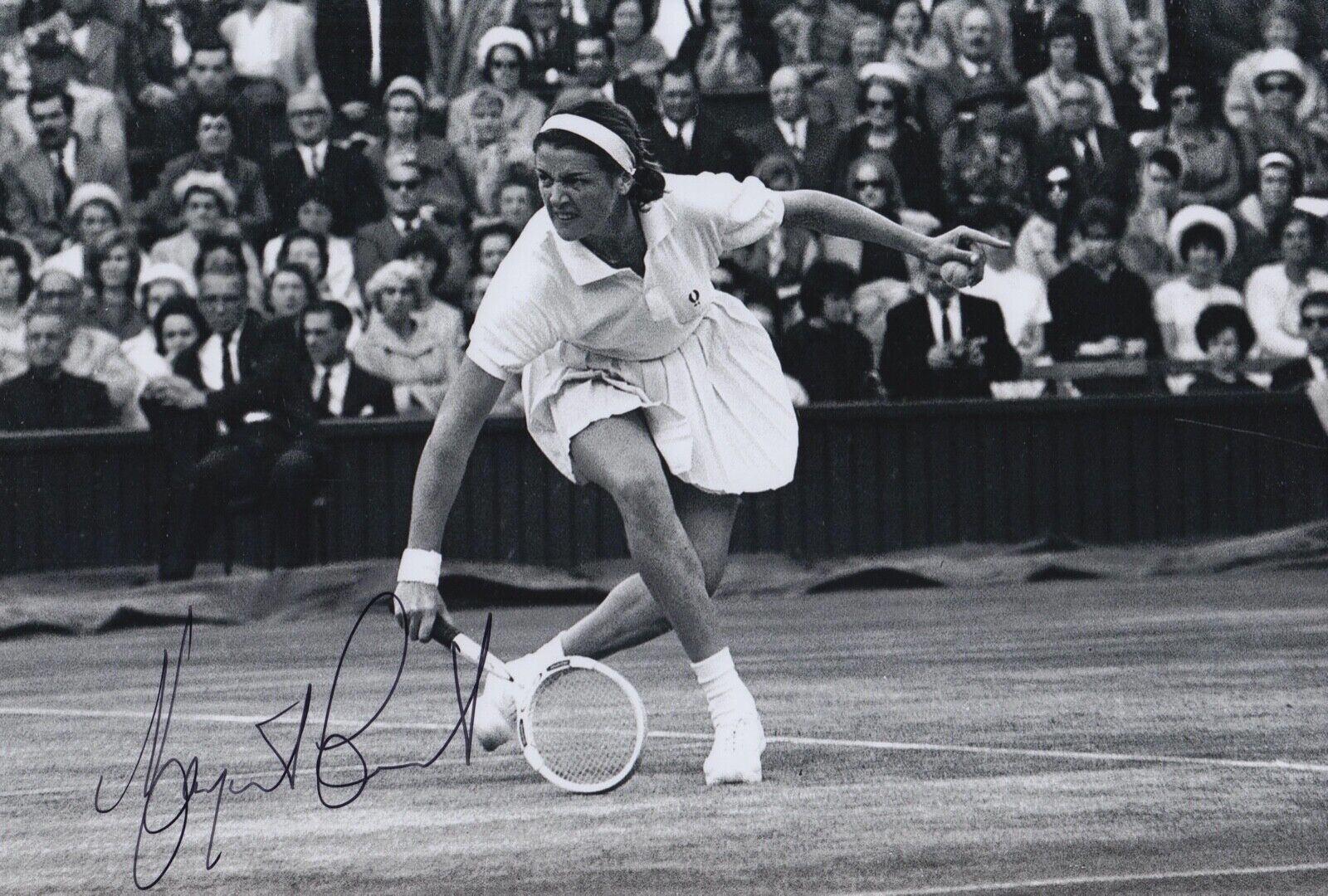 MARGARET COURT HAND SIGNED 12X8 Photo Poster painting WIMBLEDON TENNIS AUTOGRAPH 2