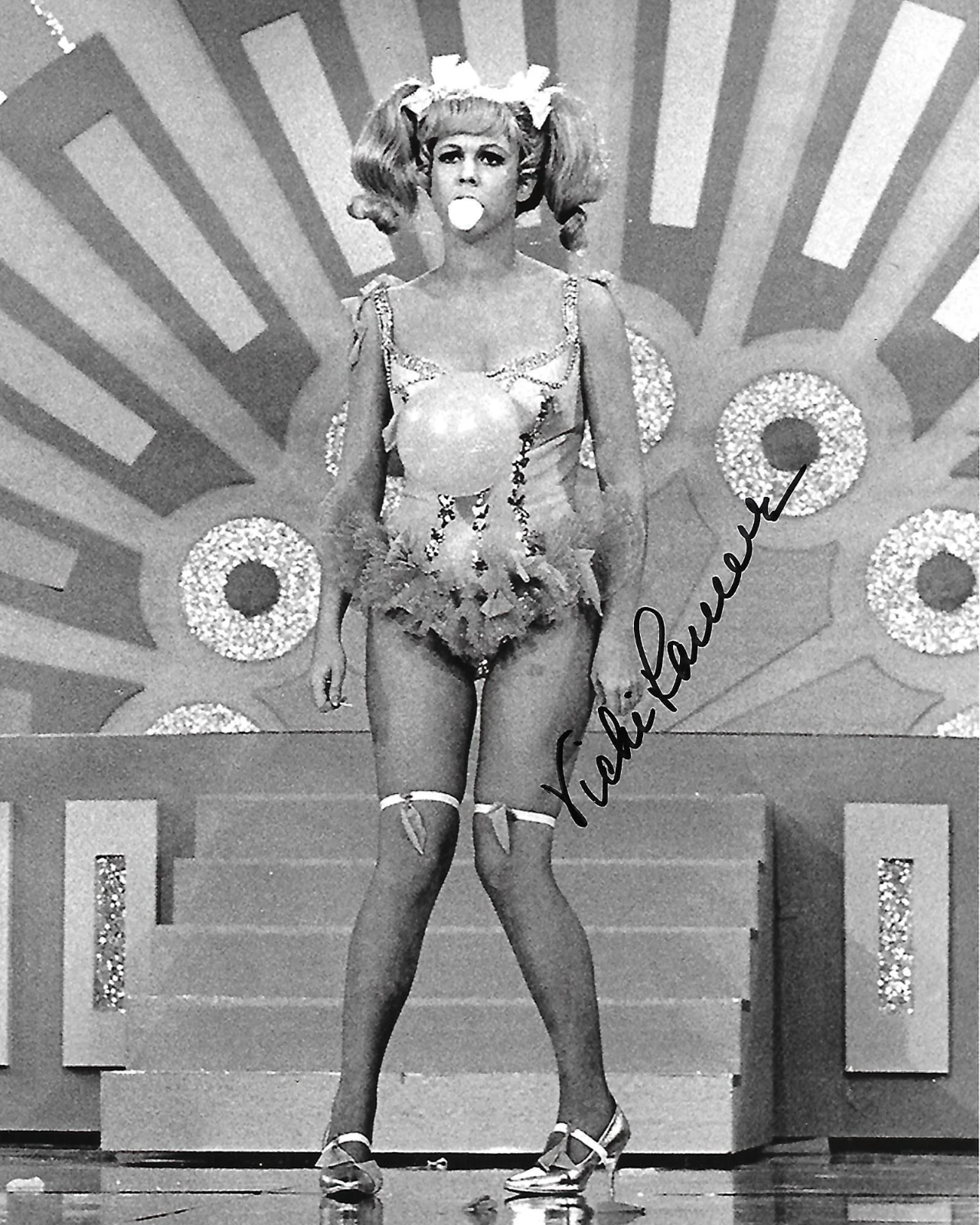 Vicki Lawrence Original Autographed 8X10 Photo Poster painting #2 signed @HollywoodShow