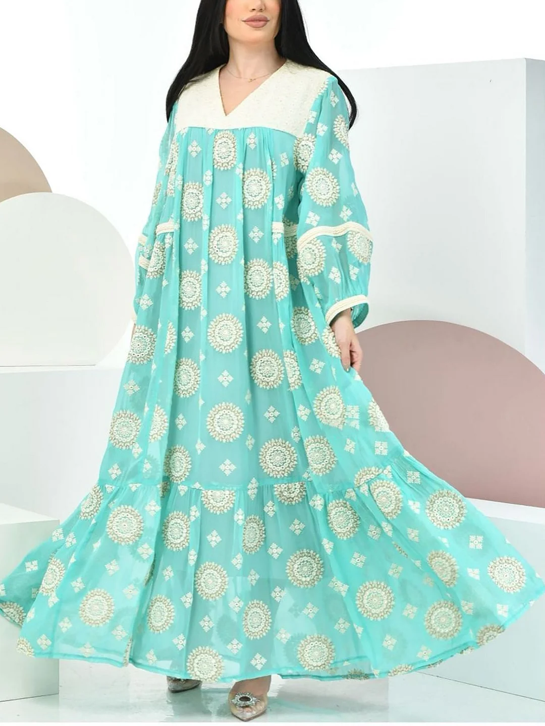 V-Neck Serried Pattern Kaftan