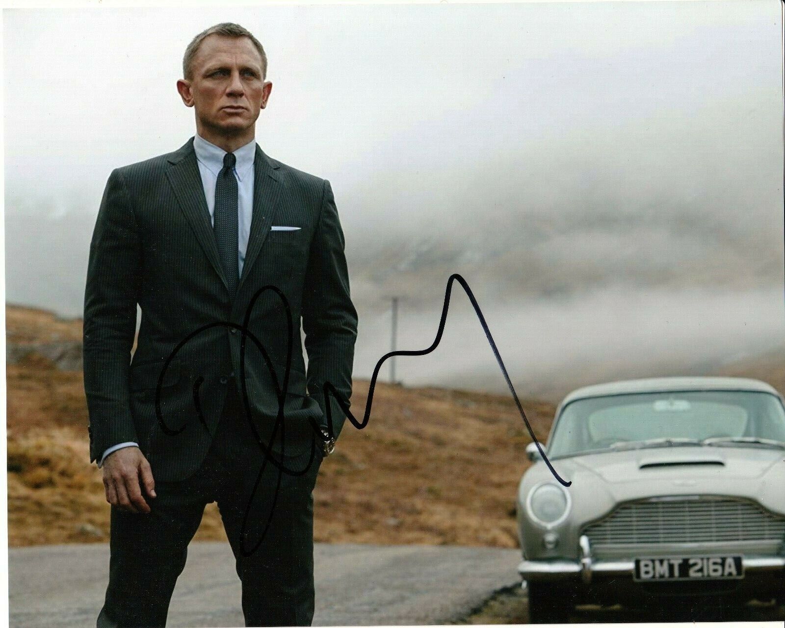 James Bond 007 DANIEL CRAIG AUTHENTICALLY hand Signed 8x10 Pic @ Film Premiere