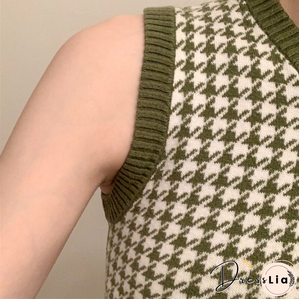 Women Sweaters Knitted Vest Sleeveless Pattern V-neck Tank Top Vintage Ladies Sweaters Top Streetwear All-match Clothes