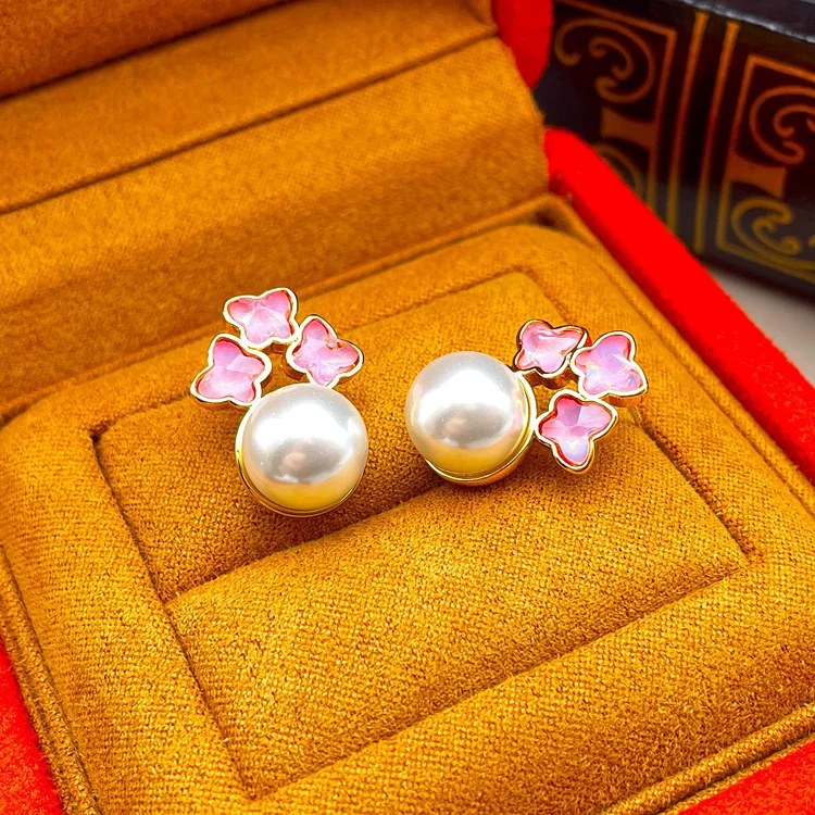 Light Luxury Pink Butterfly Earrings