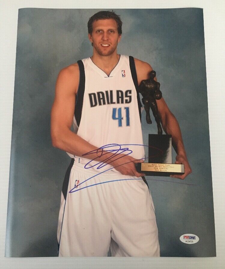 Dirk Nowitzki Signed Autographed 11x14 Photo Poster painting Dallas Mavericks PSA/DNA COA1