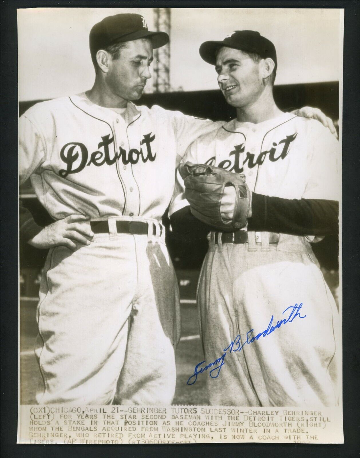 Jimmy Bloodworth SIGNED Autographed 1942 Press Photo Poster painting Tigers Charlie Gehringer