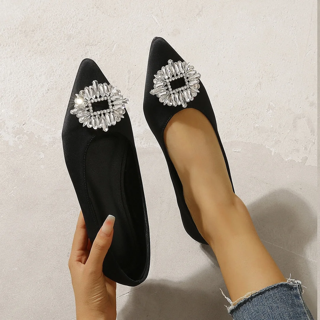 2022 Rhinestone Buckle Shoes Ladies Soft Bottomed Flats Women Satin Loafers Big Size 41/42 Pointed Toe Crystal Ballerina Femme