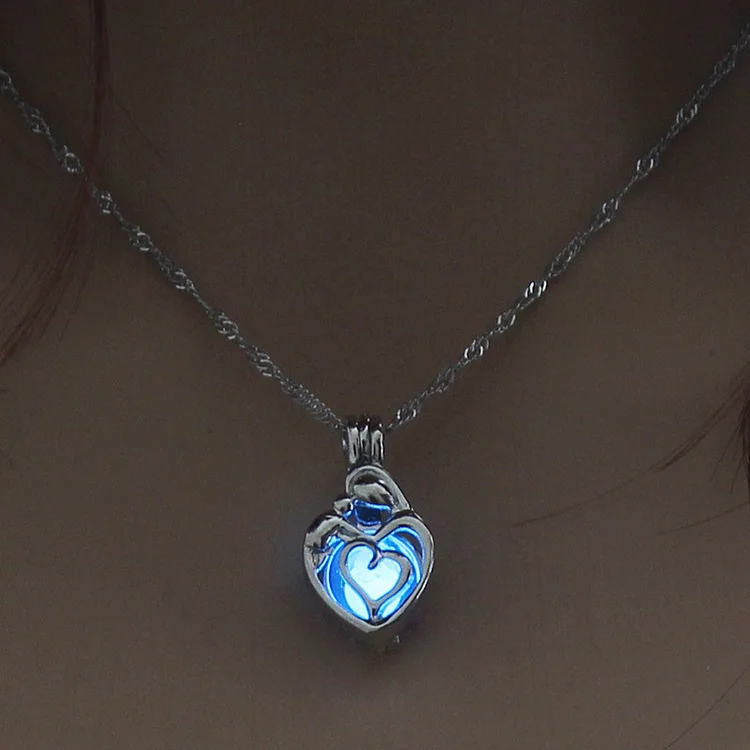 Glowing Heart Necklace Jewelry