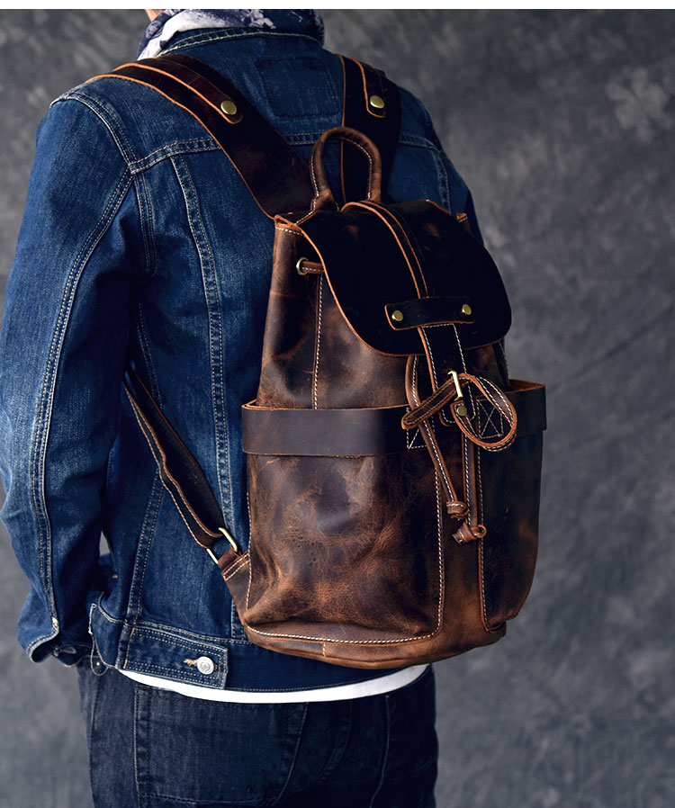 Model Show of Woosir Genuine Leather Drawstring Bucket Vintage Backpack