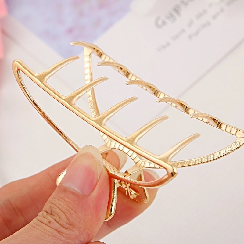 Minimalist Moon Alloy Hollow Out Hair Claws 1 Piece