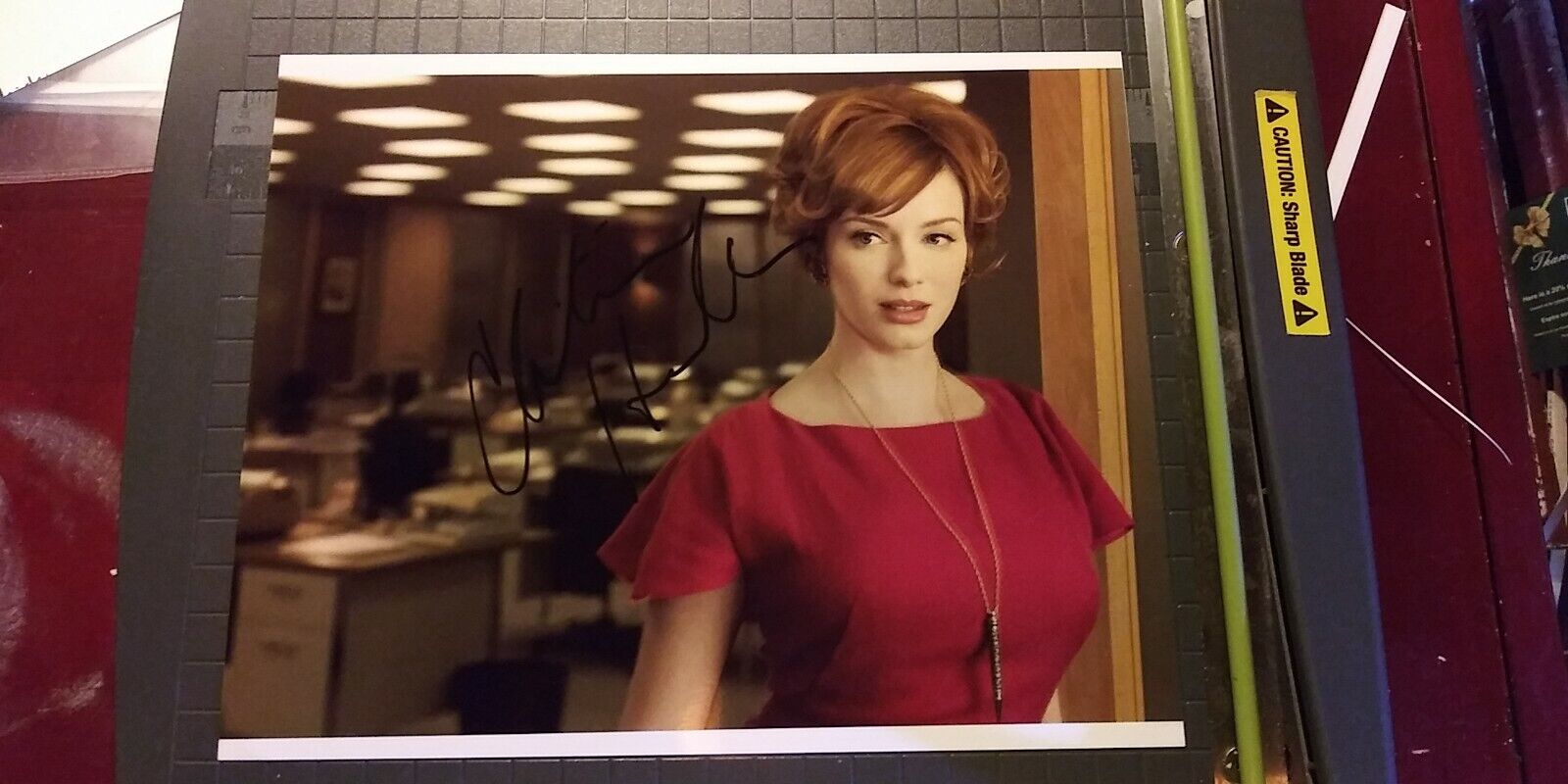 Christina Hendricks signed 8x10