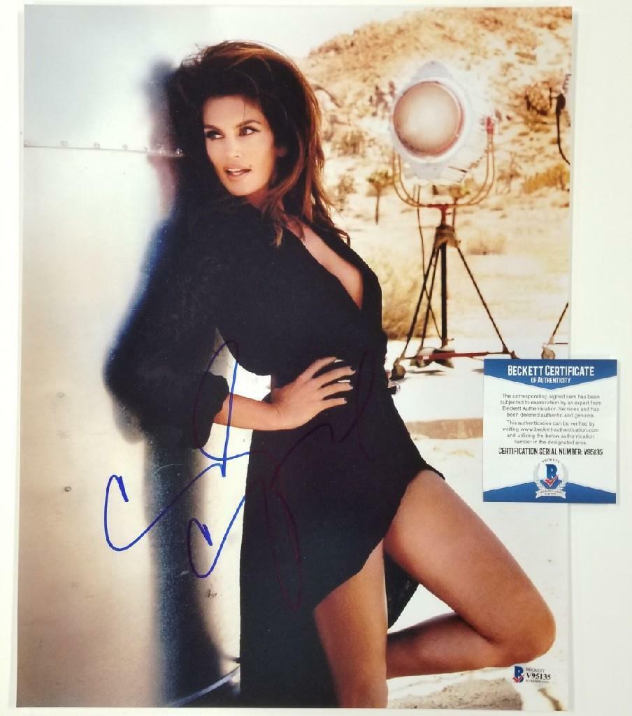 Cindy Crawford signed 11x14 Photo Poster painting Actress Model Autograph ~ Beckett BAS COA