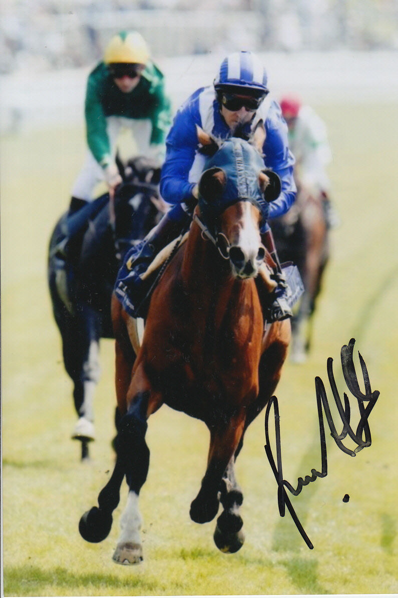 RICHARD HILLS MARAAHEL HAND SIGNED 6X4 Photo Poster painting.