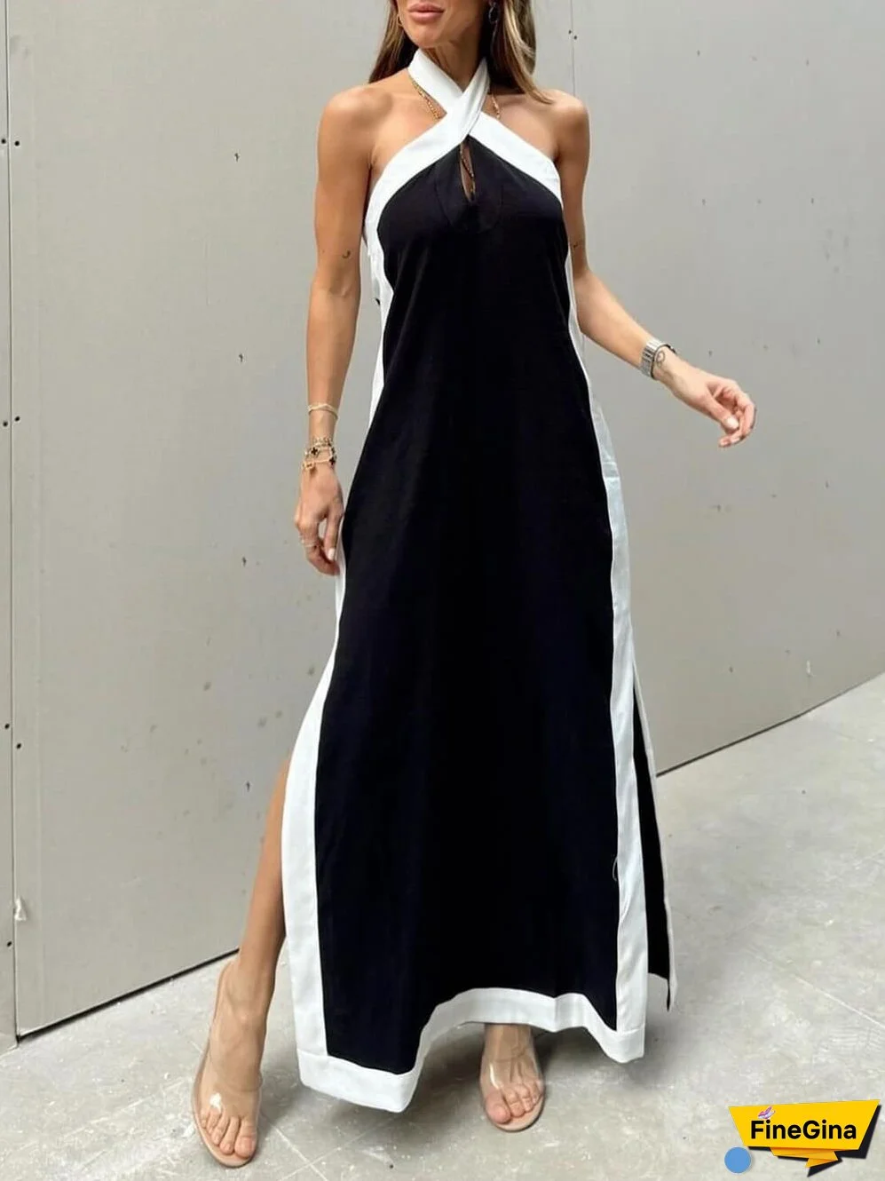 Color Block Halter Charming Neck Slit Maxi Dress
