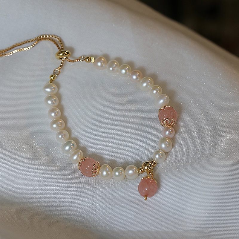 Natural Freshwater Pearl Strawberry Crystal Bracelet