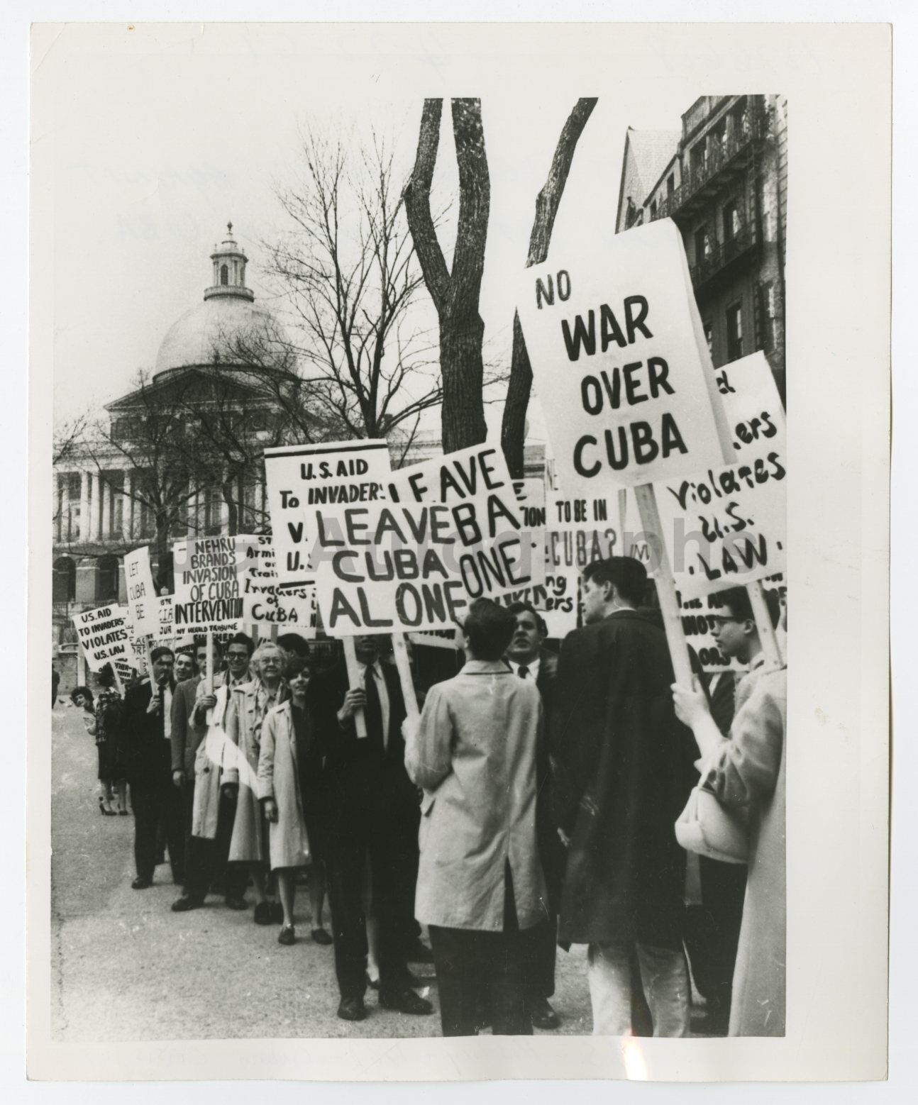 Cuban Crisis - Vintage 8x10 Publication Photo Poster paintinggraph - Student Protesters