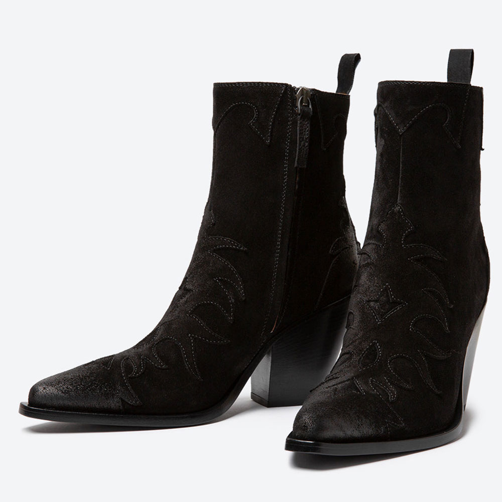 Cowgirl Flame Cut-Out Pointed Toe Chunky Heeled Ankle Boots in Black Nicepairs