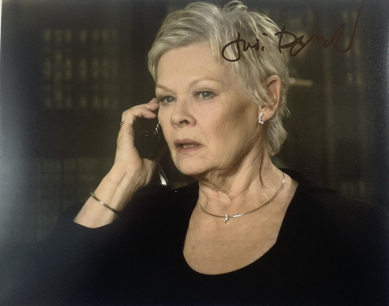 JUDI DENCH HAND SIGNED 8x10 Photo Poster painting JAMES BOND 007 ACTRESS AUTHENTIC AUTOGRAPH COA