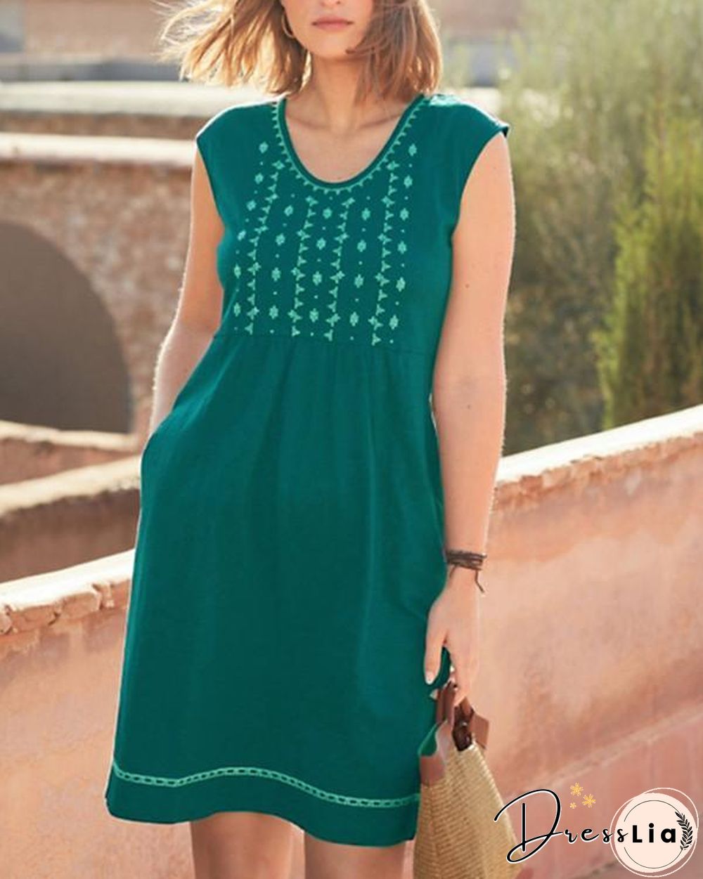 Casual Embroidered Sleeveless Dresses