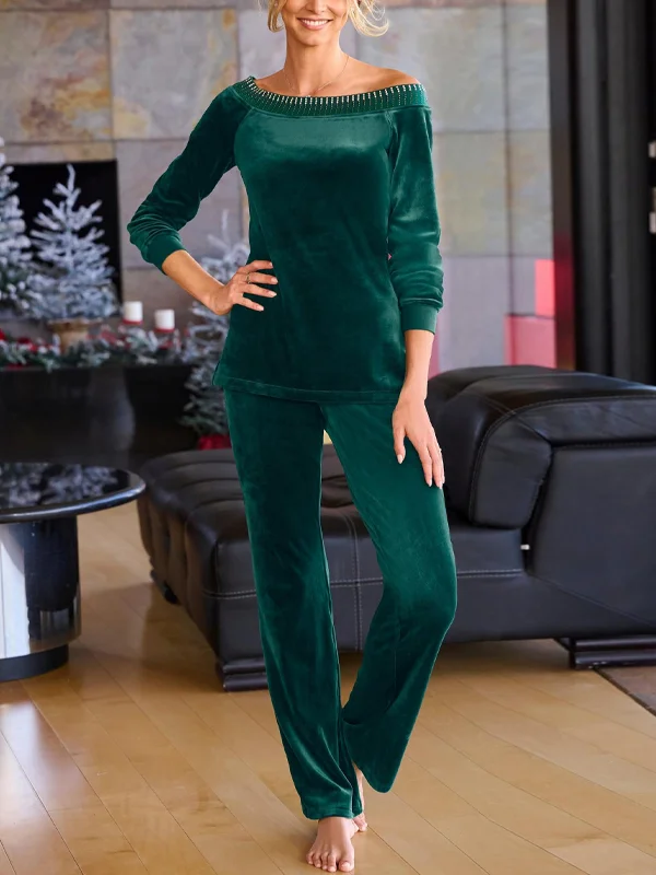 One-shoulder sequined top and trousers suit