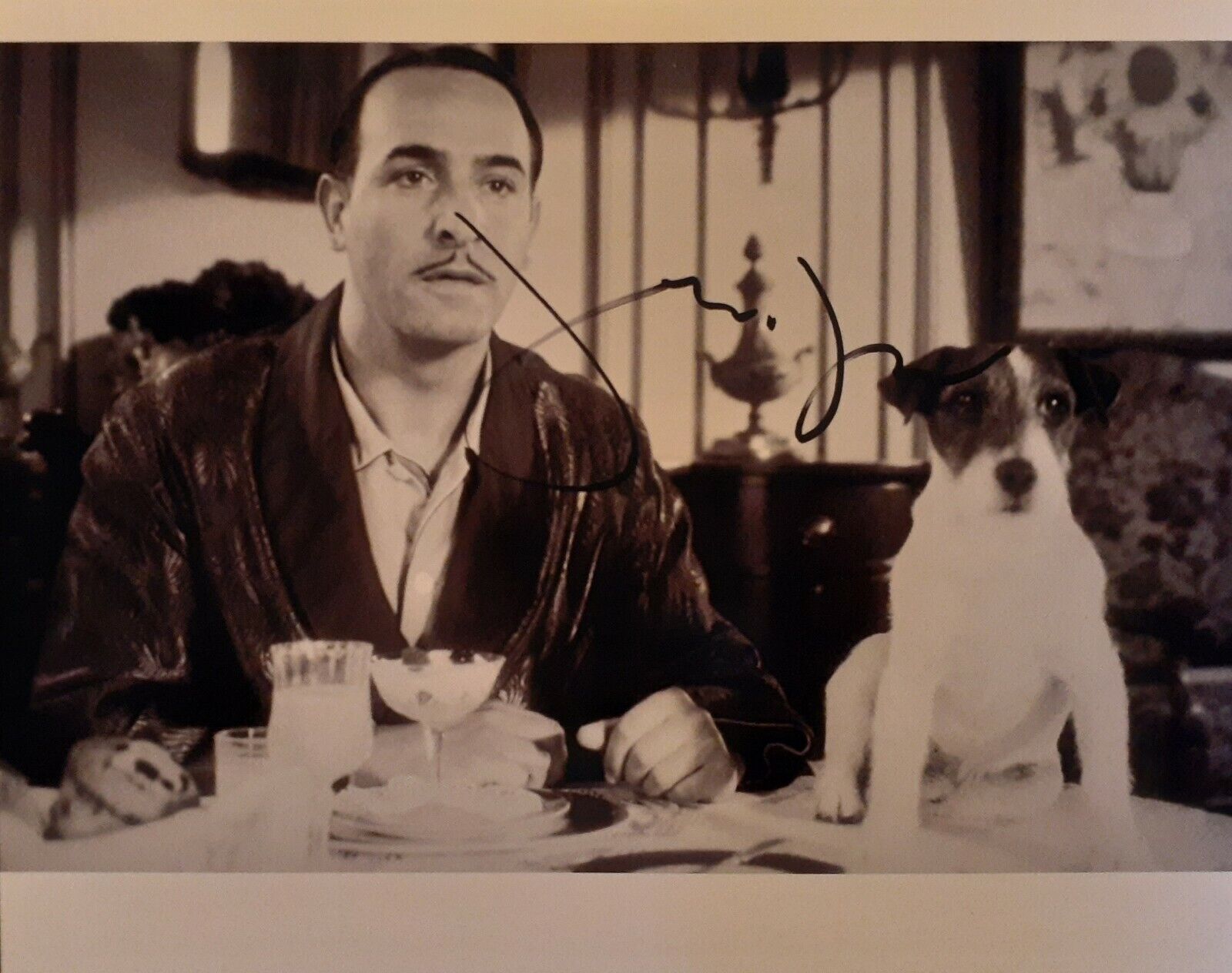 Jean Dujardin signed 8x10