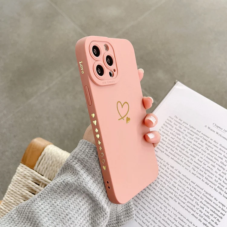 Candy colored cute heart shaped silicone phone case, suitable for iPhone
