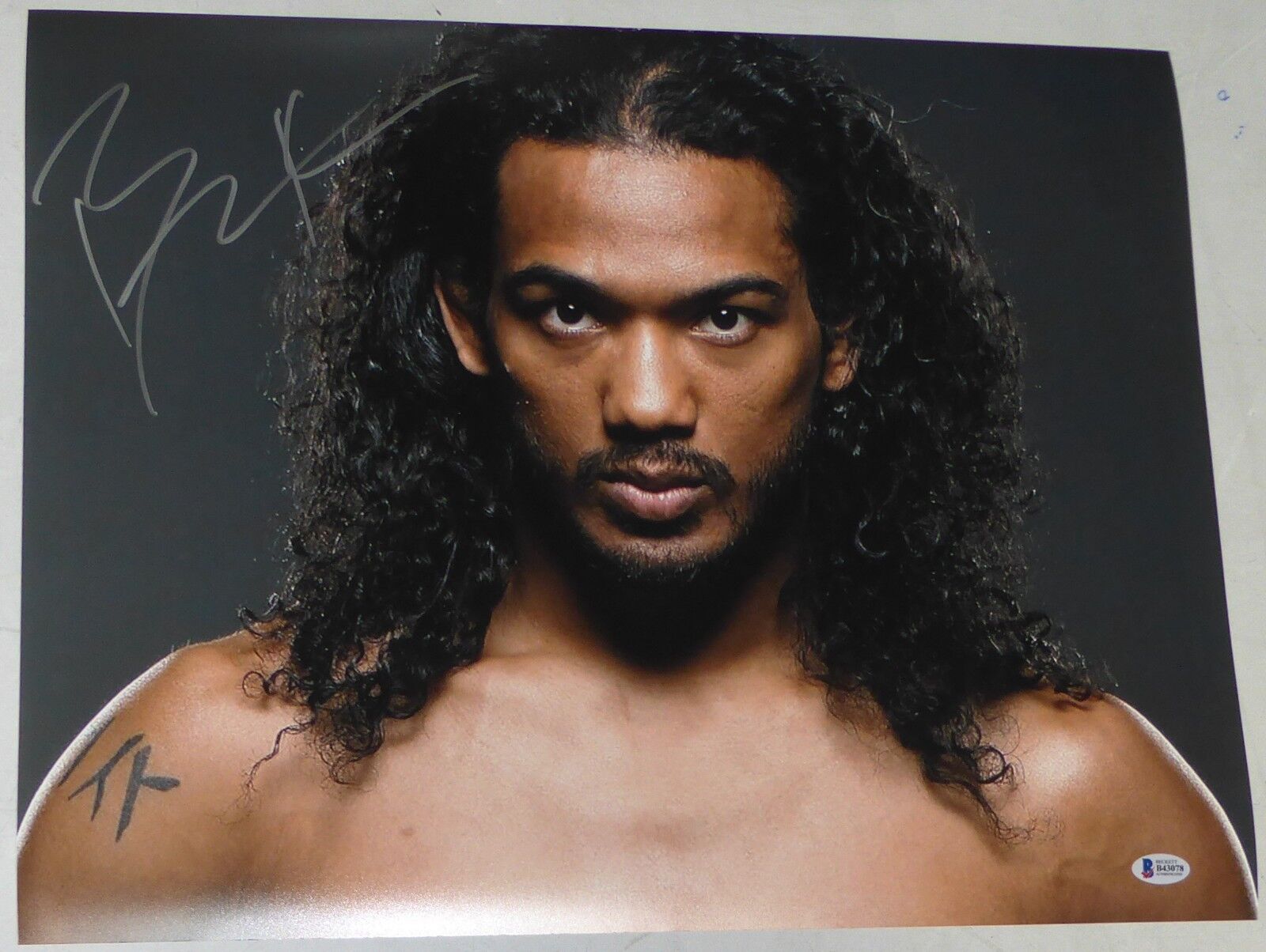 Smooth Benson Henderson Signed UFC 16x20 Photo Poster painting BAS Beckett COA Picture Autograph