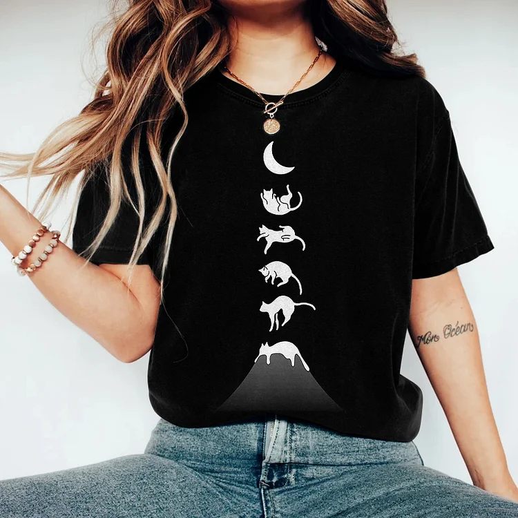 Abstract Creative Moon Cat On Mount Fuji Painting Art T-Shirt