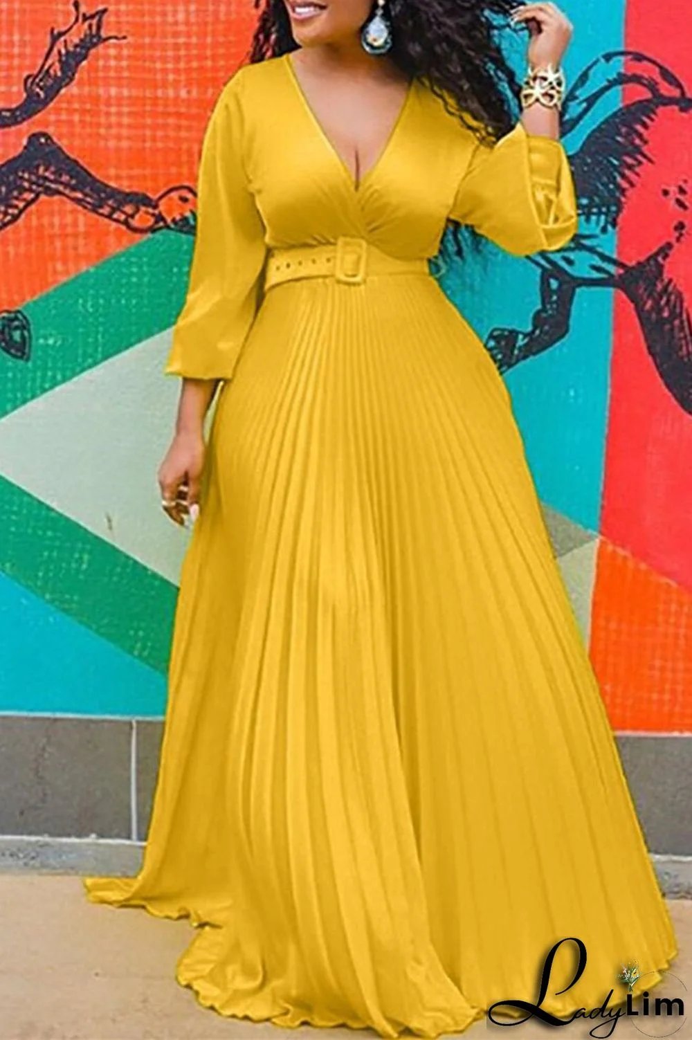 Light Yellow Fashion Casual Solid With Belt V Neck Pleated Dresses
