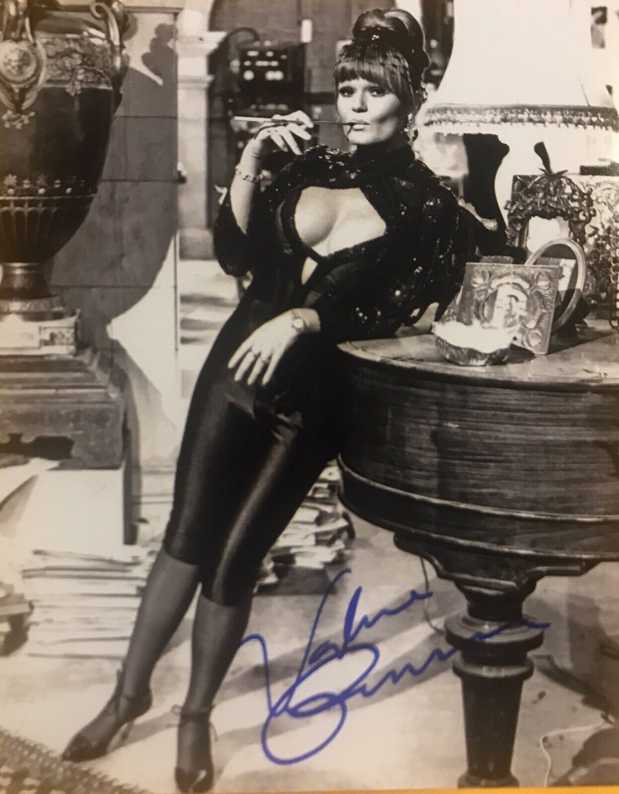 Valerie Perrine Autographed Signed 8x10 Bxw Photo Poster painting Sexy Superman